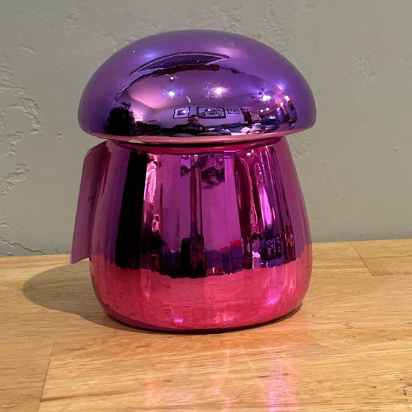 Jessica Simpson Dazzling Dragonfruit Metallic Purple Scented Candle. NWTS. - Picture 4 of 5